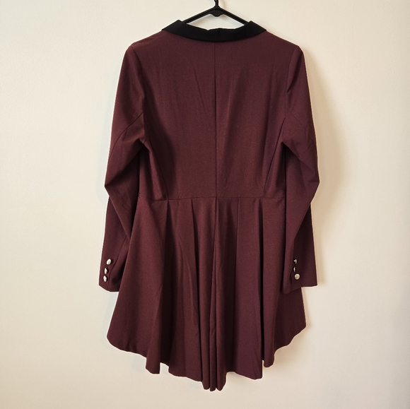 Elegant Burgundy Women's Blazer - Picture 3 of 9